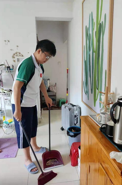 打扫家庭卫生.jpg